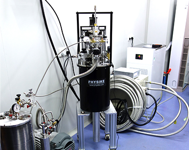 頂部裝卸型低震動1.5K制冷機安裝成功