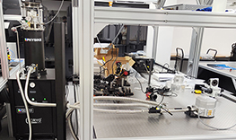 集成納米定位臺和掃描臺的干式顯微低溫系統安裝成功